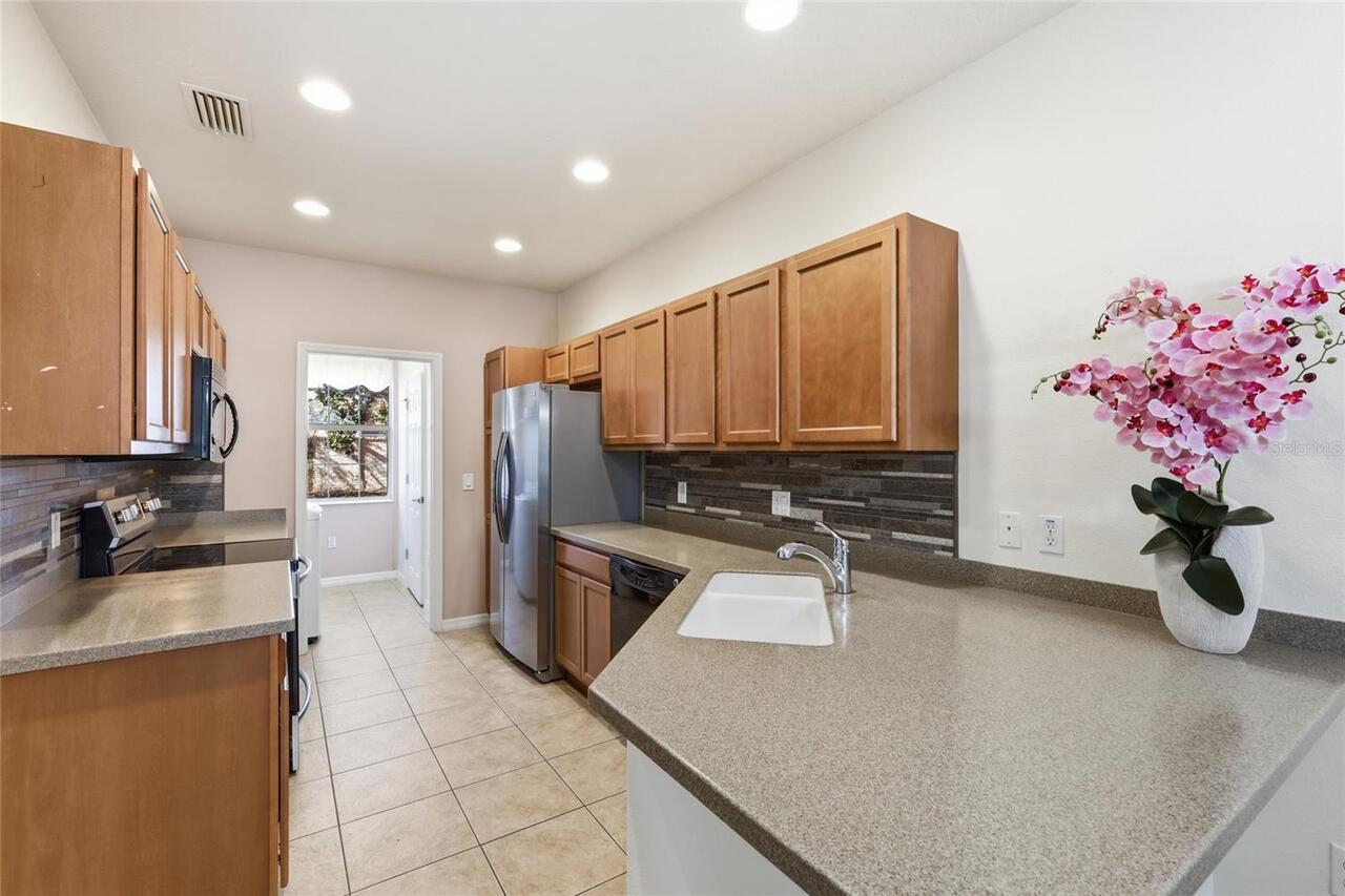 Listing Photo 11
