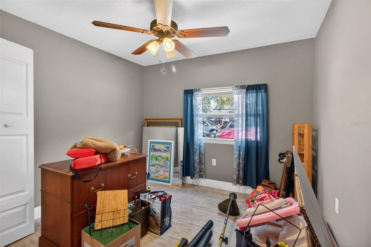 Listing Photo 11