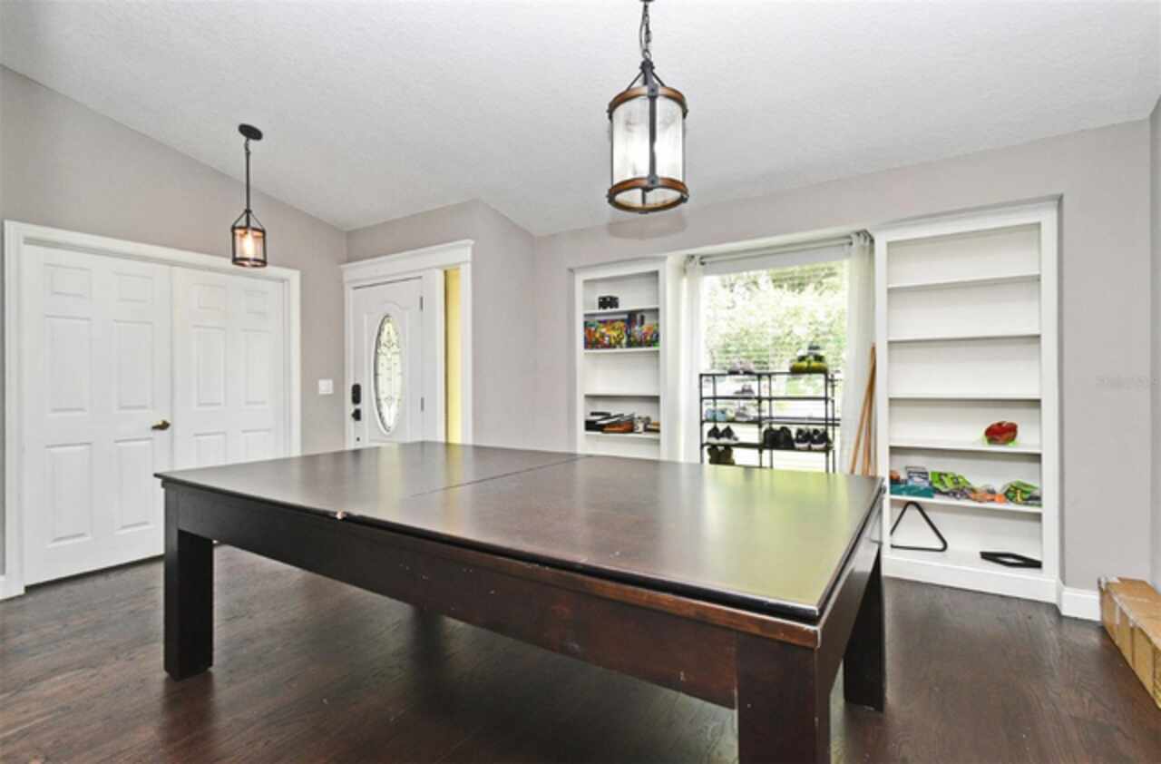 Listing Photo 10