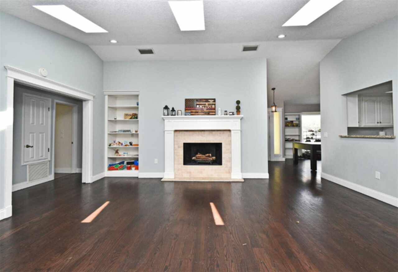 Listing Photo 14