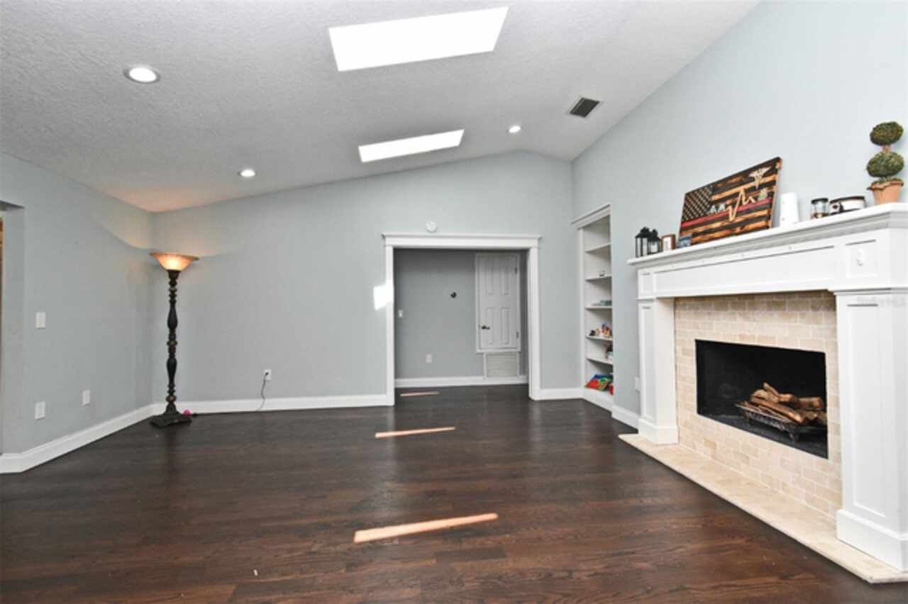 Listing Photo 15