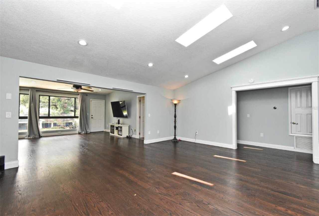 Listing Photo 16