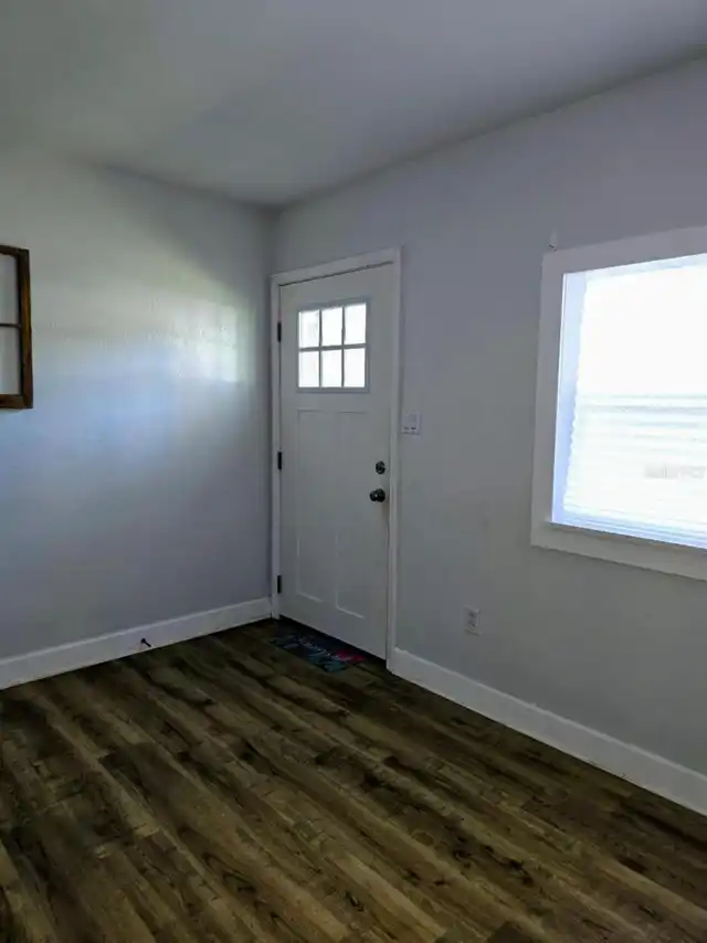 Listing Photo 9