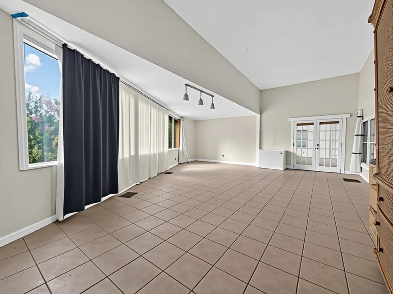 Listing Photo 20