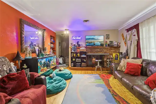Listing Photo 6