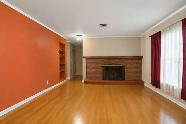 Listing Photo 7