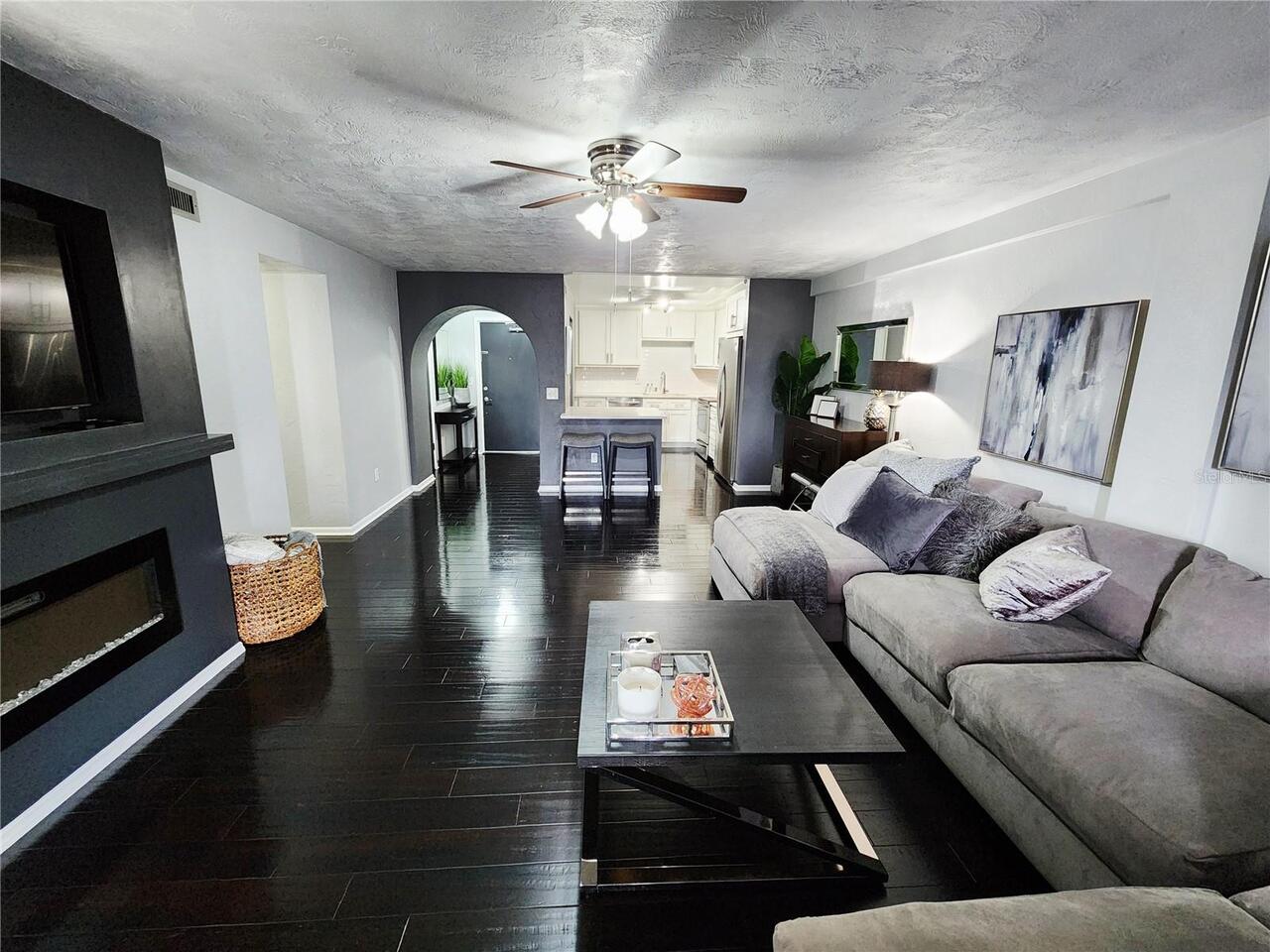 Listing Photo 8