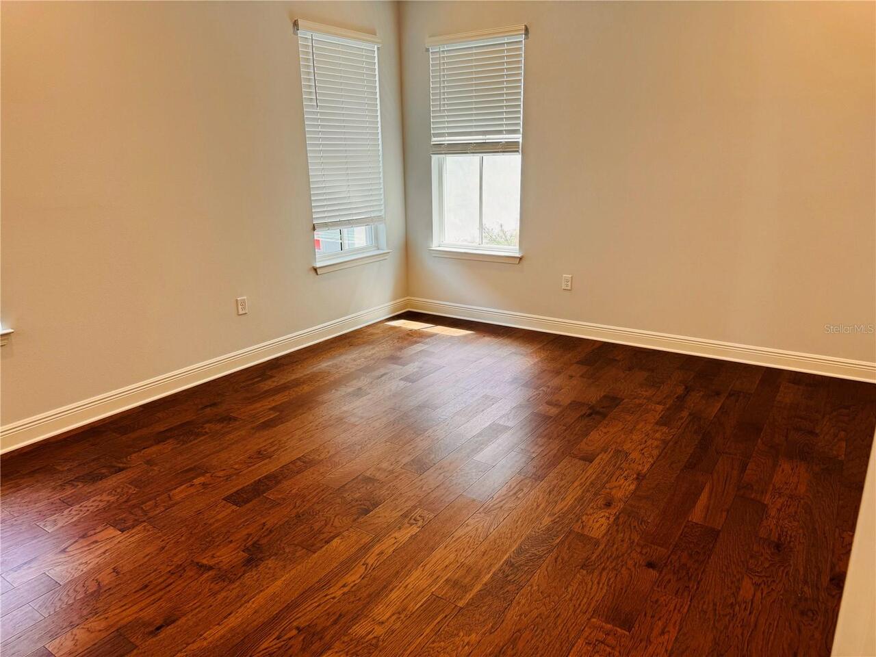 Listing Photo 9