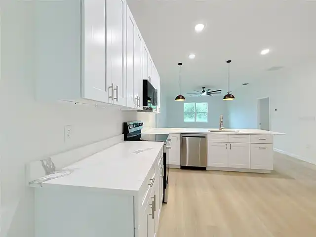 Listing Photo 9