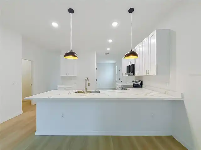 Listing Photo 14