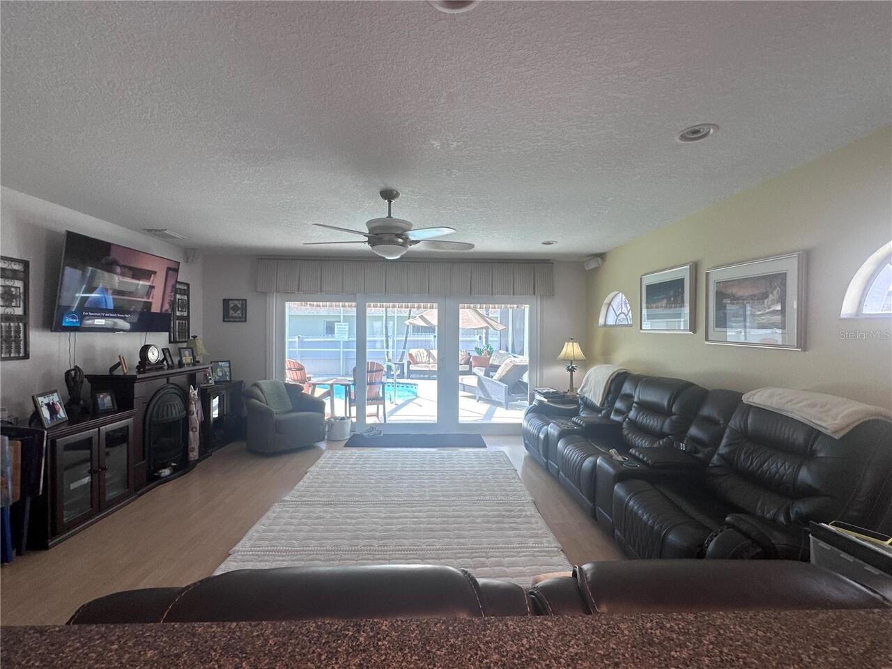Listing Photo 14