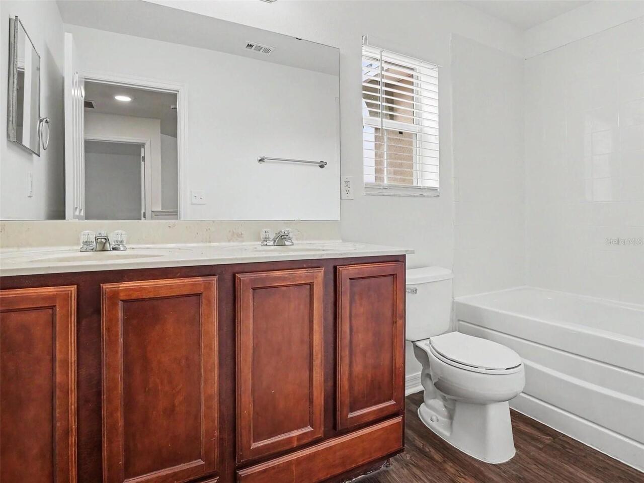 Listing Photo 22
