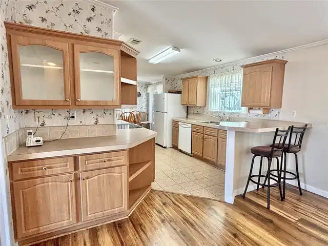 Listing Photo 7