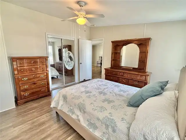 Listing Photo 16