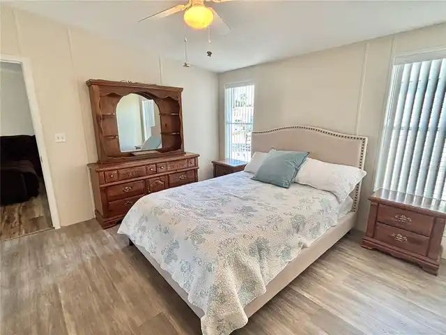 Listing Photo 17