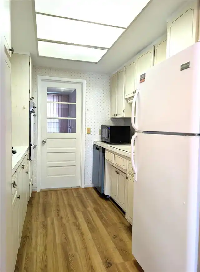 Listing Photo 26