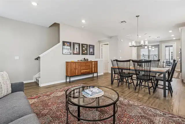 Listing Photo 17
