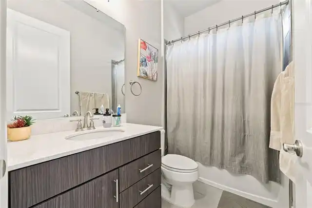 Listing Photo 17