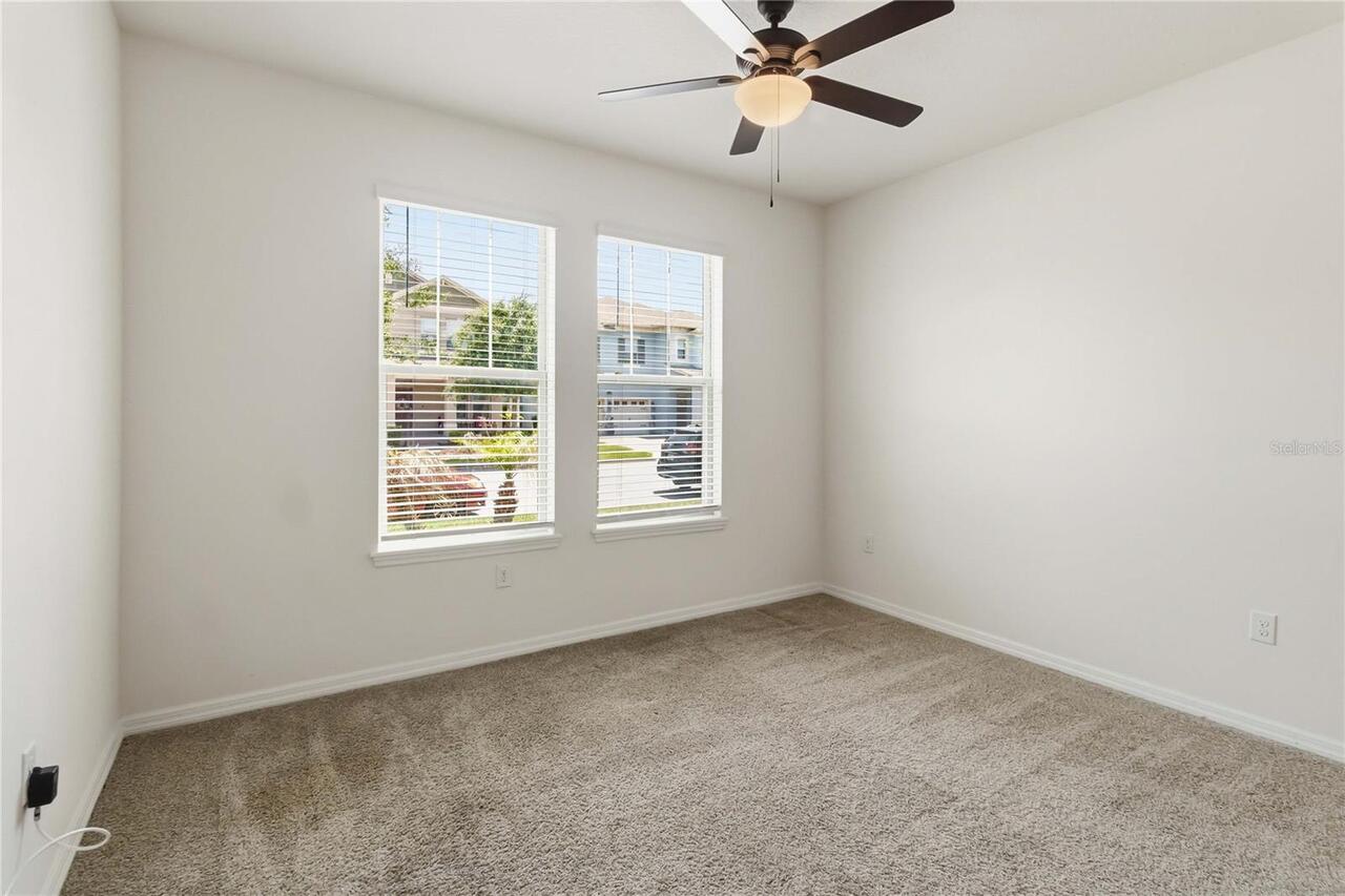 Listing Photo 17