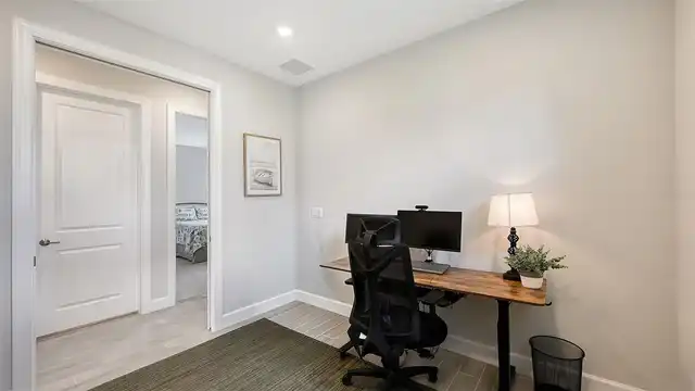 Listing Photo 17