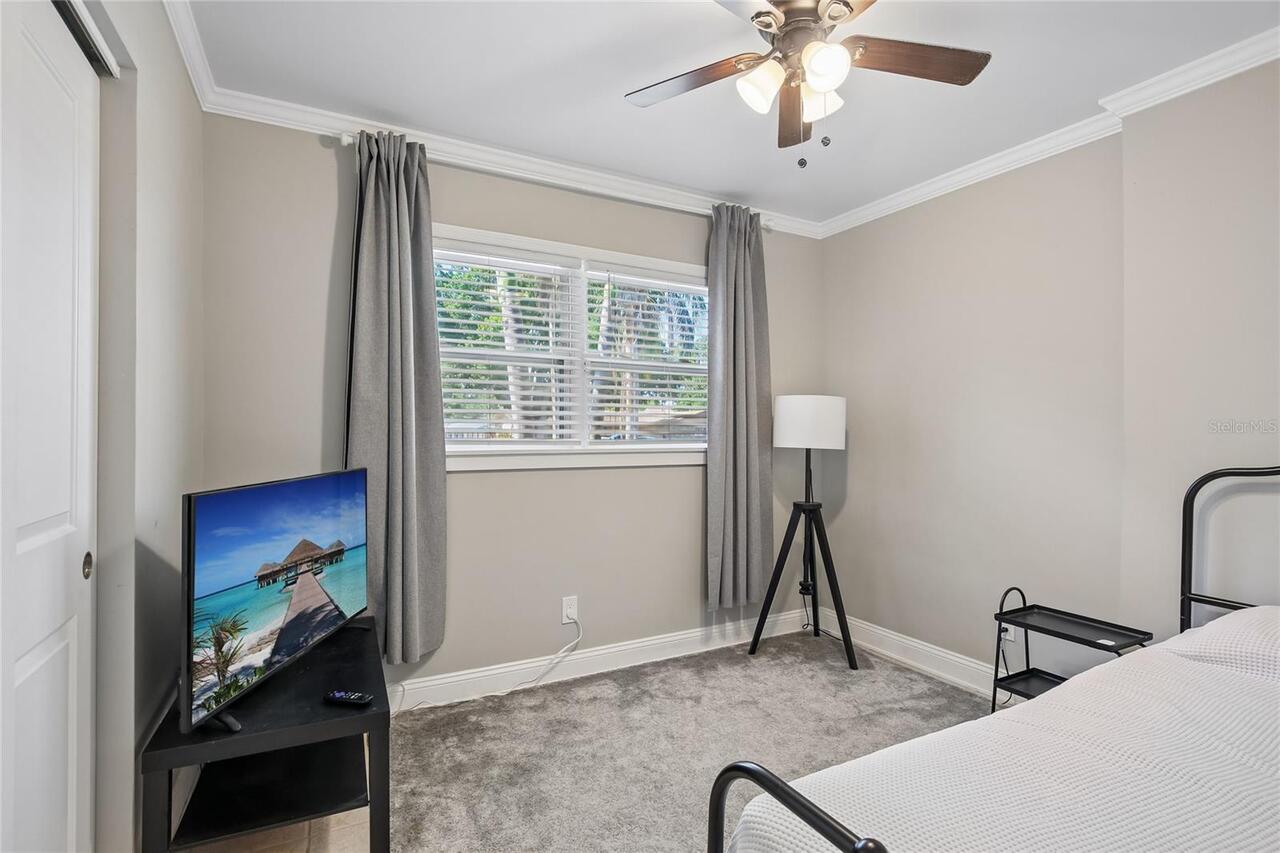 Listing Photo 11