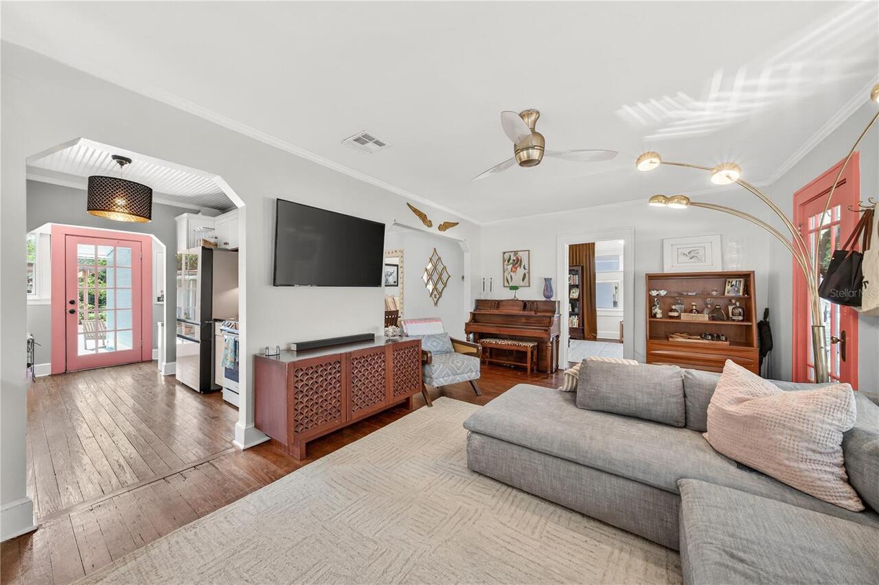 Listing Photo 8