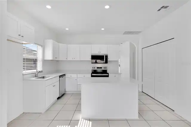 Listing Photo 9