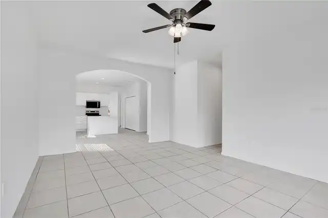 Listing Photo 12