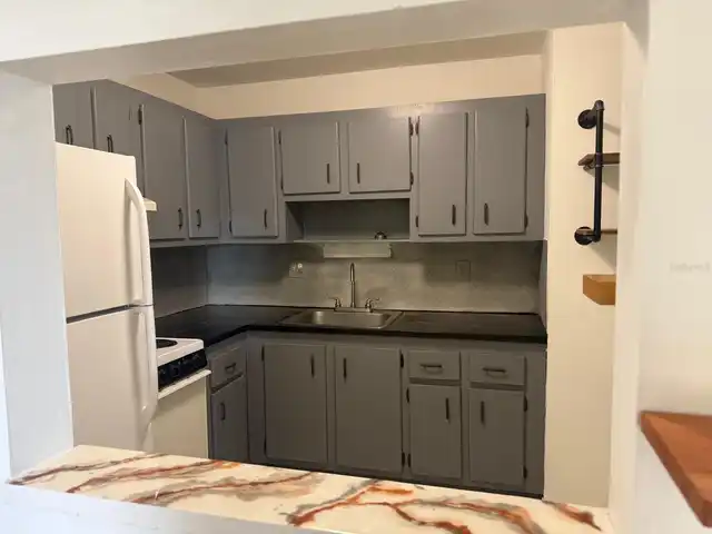Listing Photo 18