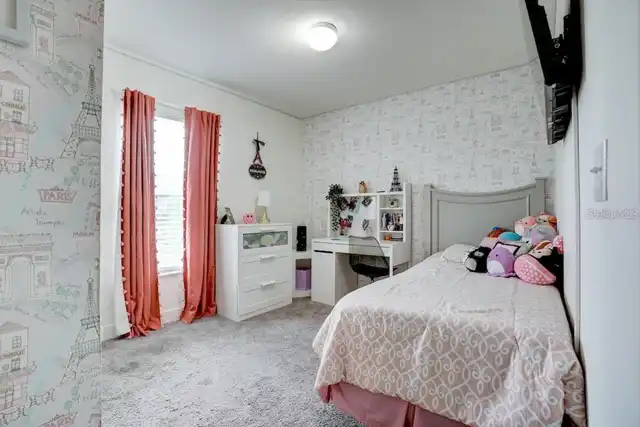 Listing Photo 11
