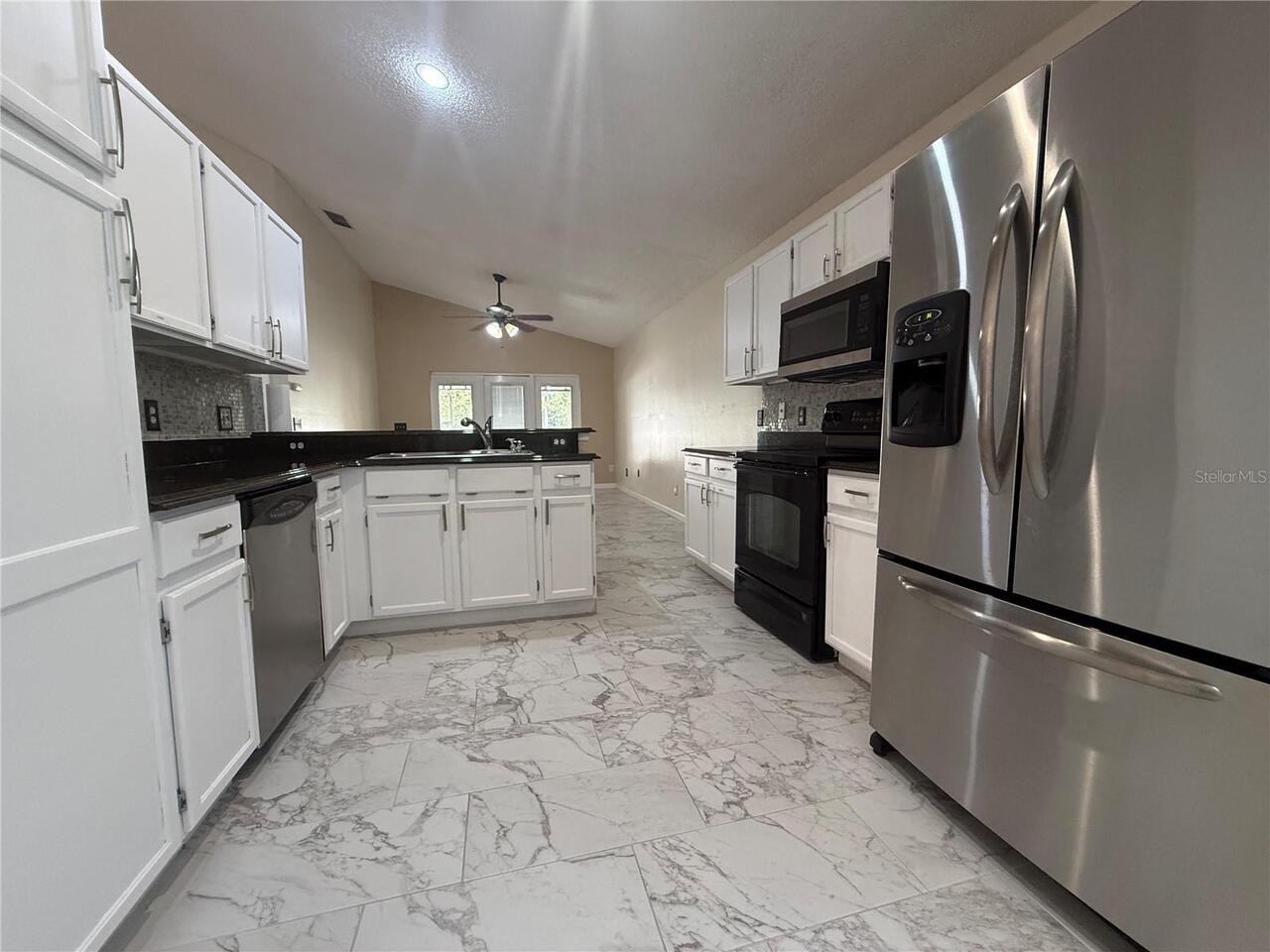 Listing Photo 8