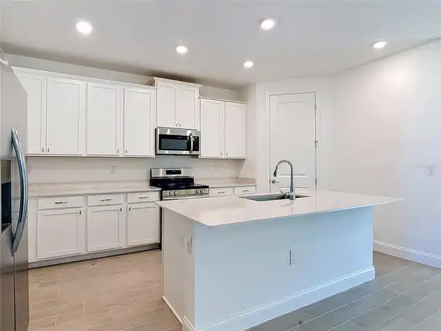 Listing Photo 17