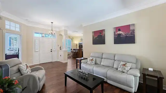 Listing Photo 11