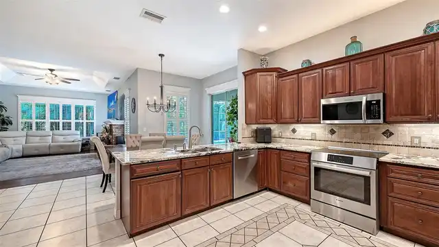 Listing Photo 19
