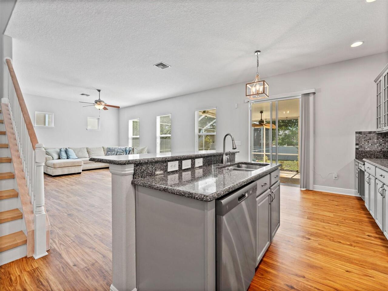 Listing Photo 16