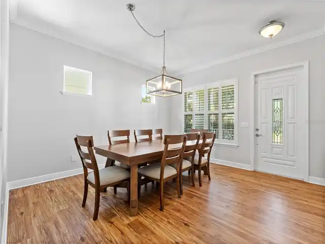Listing Photo 10