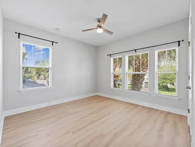 Listing Photo 32