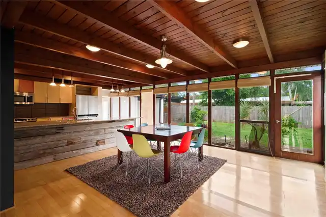 Listing Photo 8