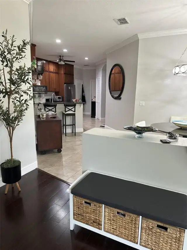 Listing Photo 10