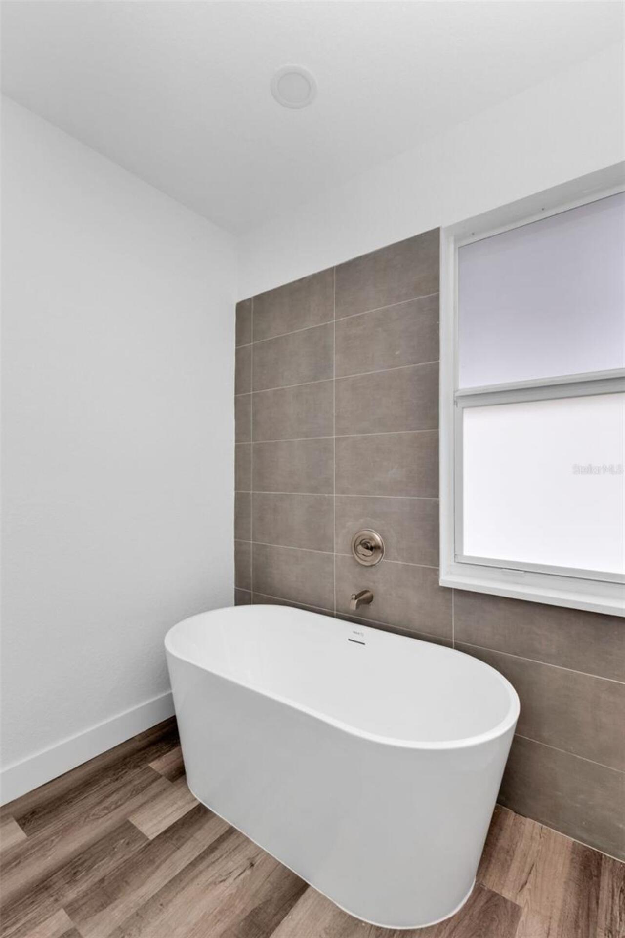 Listing Photo 27