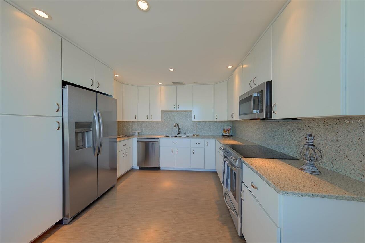 Listing Photo 17