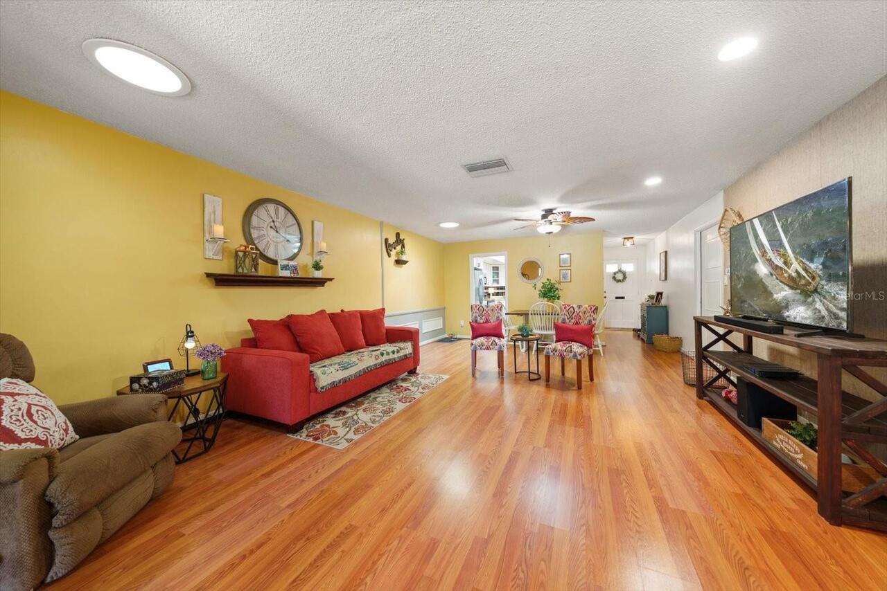 Listing Photo 10