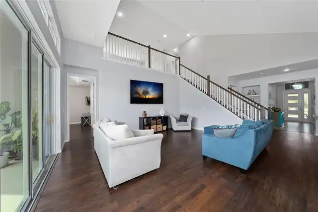 Listing Photo 16