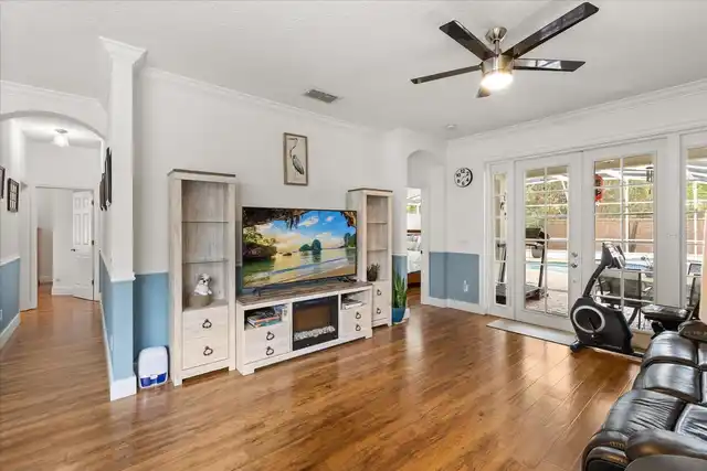 Listing Photo 16
