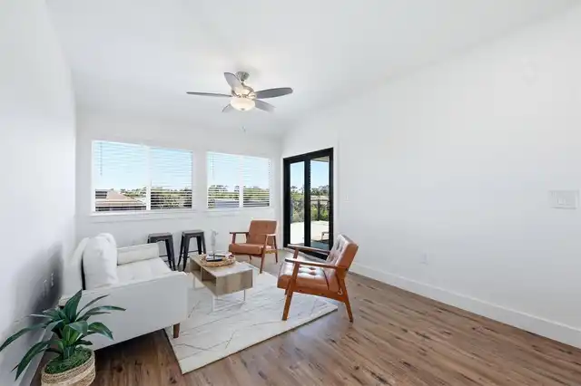 Listing Photo 23