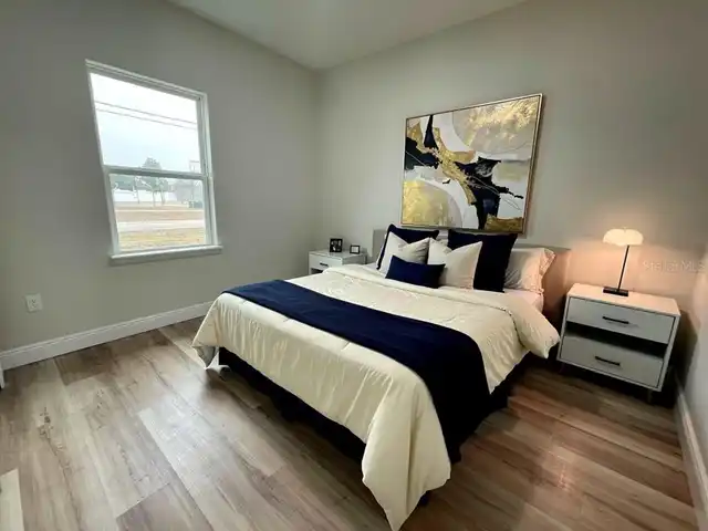 Listing Photo 8