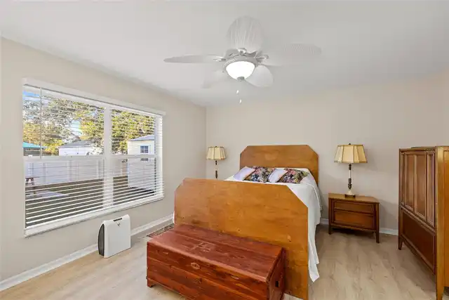 Listing Photo 22