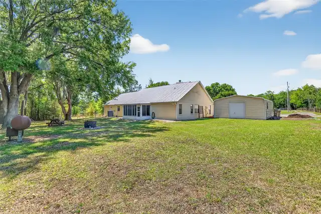 Listing Photo 17