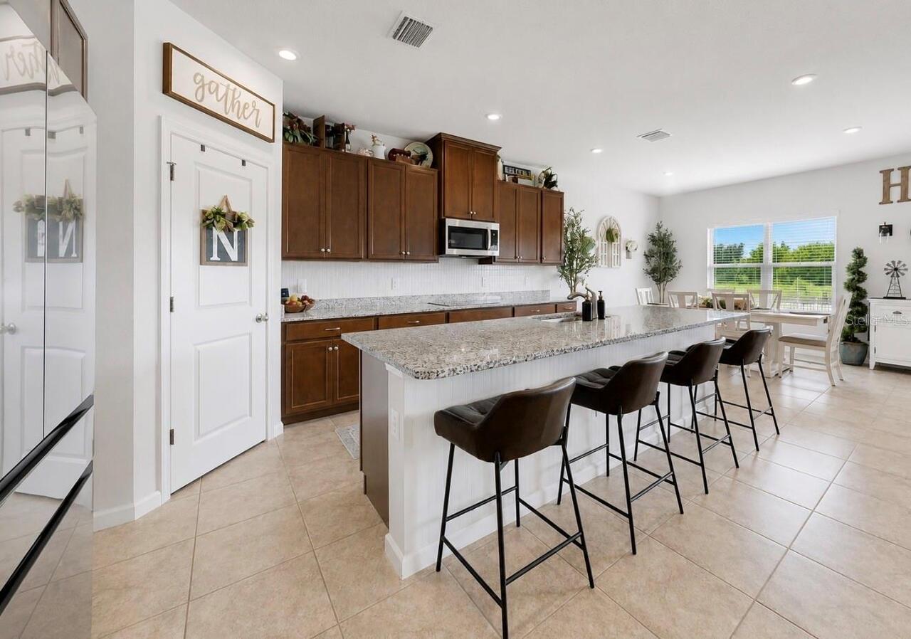 Listing Photo 12