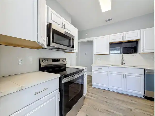 Listing Photo 7